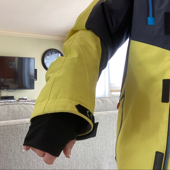 Insulated Ski Jacket - Picture 4 of 8
